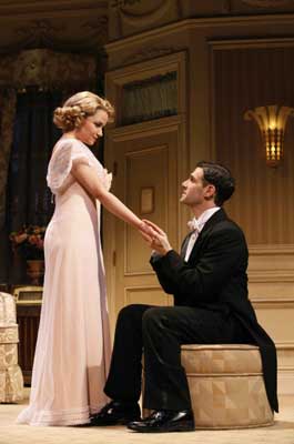 Mary-Catherine-Garrison-and-Justin-Bartha-in-Lend-Me-A-Tenor