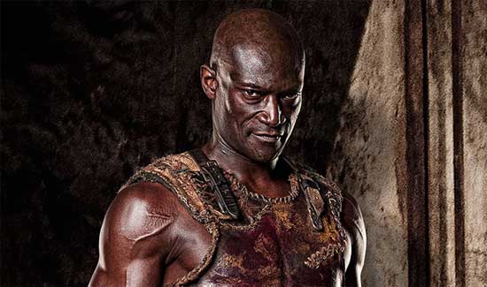 Peter-Mensah-as-Doctore-in-Spartacus-Blood-and-Sand