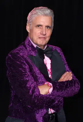 Jeffrey Tambor exits “La Cage aux Folles”