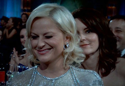 Tina Fey Photobombs Amy Poehler at the Golden Globes