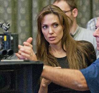Live Chat with Angelina Jolie – Today at 8pm EST/5pm PST!