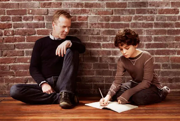 kiefer-sutherland-david-mazouz-touch