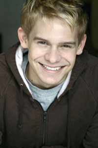 Interview: Andrew Keenan-Bolger Talks ‘Newsies’, ‘Submissions Only’ and How To Dance With a Crutch