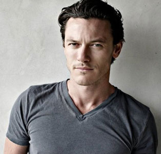 Biography: Luke Evans