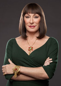 smash-anjelica-huston