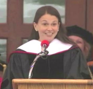 Watch Sutton Foster’s Commencement Speech to Ball State Graduates: “Say ‘Yes’ To Opportunity”