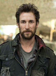 Falling Skies’ Noah Wyle On Fighting Aliens and Becoming the Show’s Elder Statesman