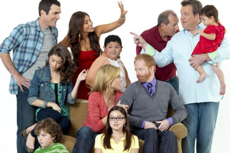 ‘Modern Family’ Cast Sues Fox Over Contract Negoitations