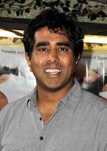 Interview: Jay Chandrasekhar Talks ‘The Babymakers’, His Directing & Acting Career and Making Independent Films