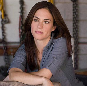 Interview: Maggie Siff talks ‘Sons of Anarchy’ and How She’s Surprised That Her Character is a Fan Favorite (video)