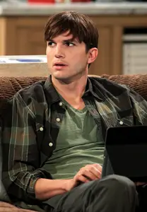 ashton-kutcher-two-half-men