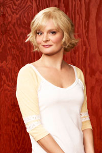 Q&A: Raising Hope’s Martha Plimpton: “As an actor, I think variety is the spice of life”