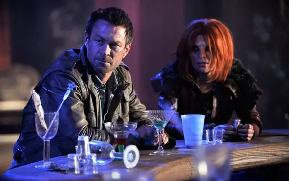 Grant-Bowler-Stephanie-Leonidas-in-DEFIANCE