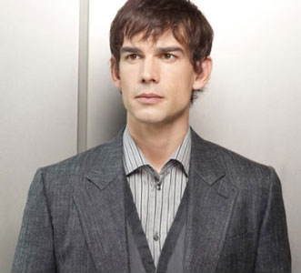 Christopher Gorham Talks About Portraying a Blind Character on ‘Covert Affairs’