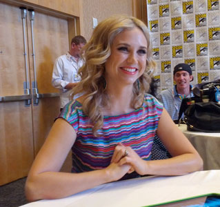 Comic-Con Interview: Fiona Gubelmann Talks ‘Wilfred’ and Dog-isms