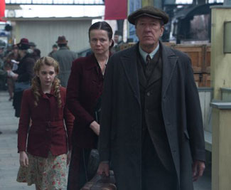 Geoffrey Rush Helped ‘The Book Thief’ Co-Star “Steal” Books