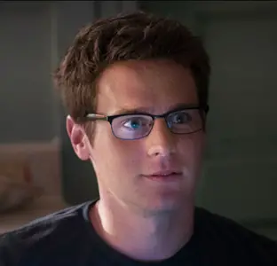 ‘Looking’ star Jonathan Groff on Shooting His New Series: “The word ‘improv’ always makes me feel a little anxious”