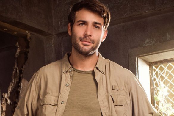 Actor James Wolk