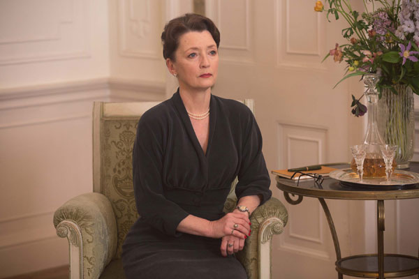‘Phantom Thread’ Star Lesley Manville: “It’s so easy to make someone bad look good on film. In theatre, there’s no hiding place”