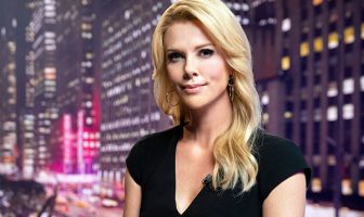 ‘Bombshell’ Star Charlize Theron on How She Portrayed Megyn Kelly and Why She “Can’t Do the Method Thing”