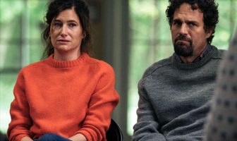 Kathryn Hahn on Trying Not to Pre-Plan Scenes and Being “Weirdly Lucky” in Her Career