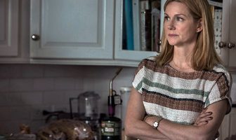 Laura Linney on How a Good Crew Makes You a Better Actor and Why She Did a One-Person Show on Broadway