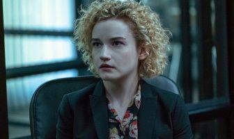 Julia Garner on Preparing for a Day On Set and How She Uses Body Language for Her Role in ‘Ozark’