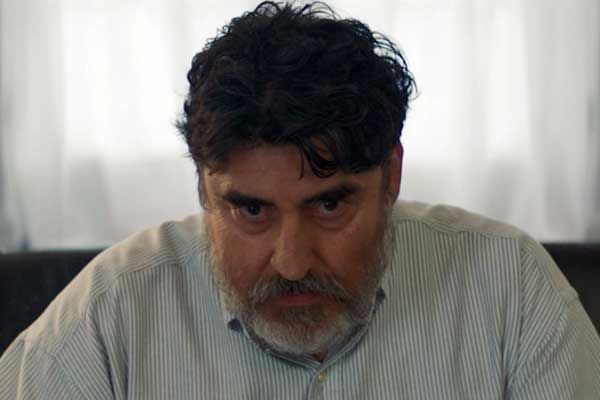 Alfred Molina on Carey Mulligan and How He Approached His Character in ‘Promising Young Woman’