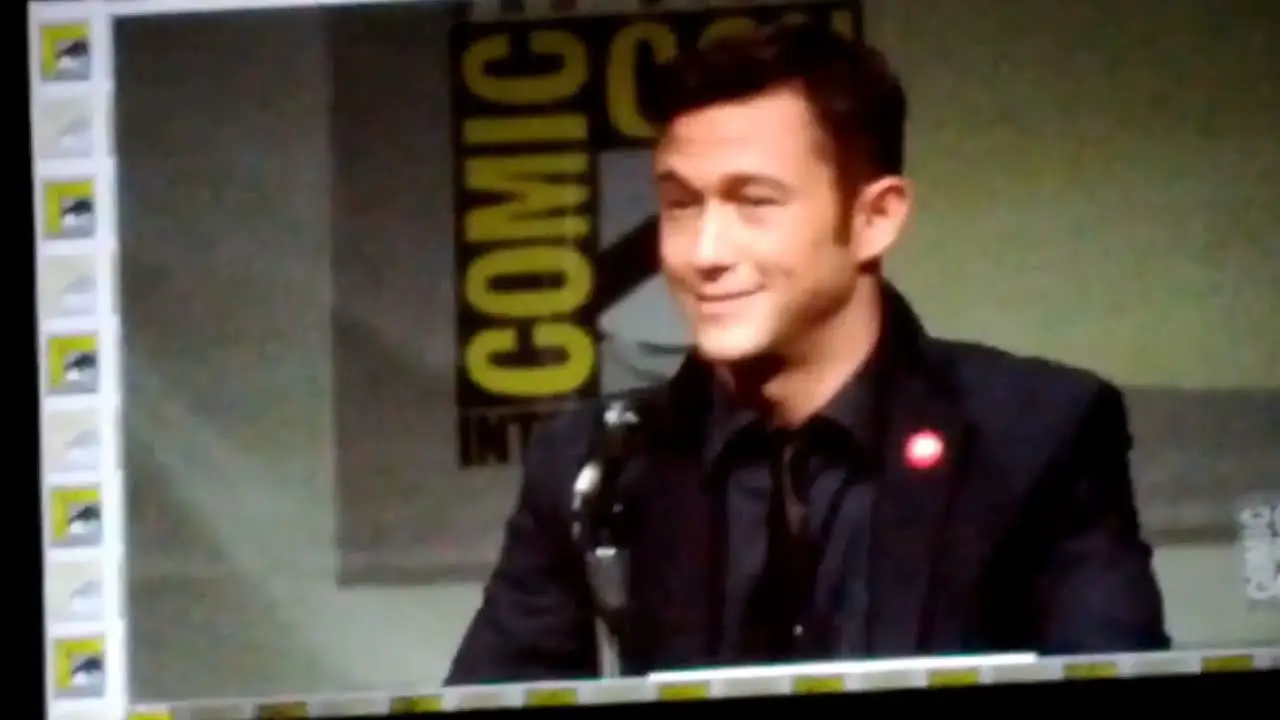 Comic-Con 2012: ‘Looper’ Panel featuring Joseph Gordon-Levitt and Emily Blunt